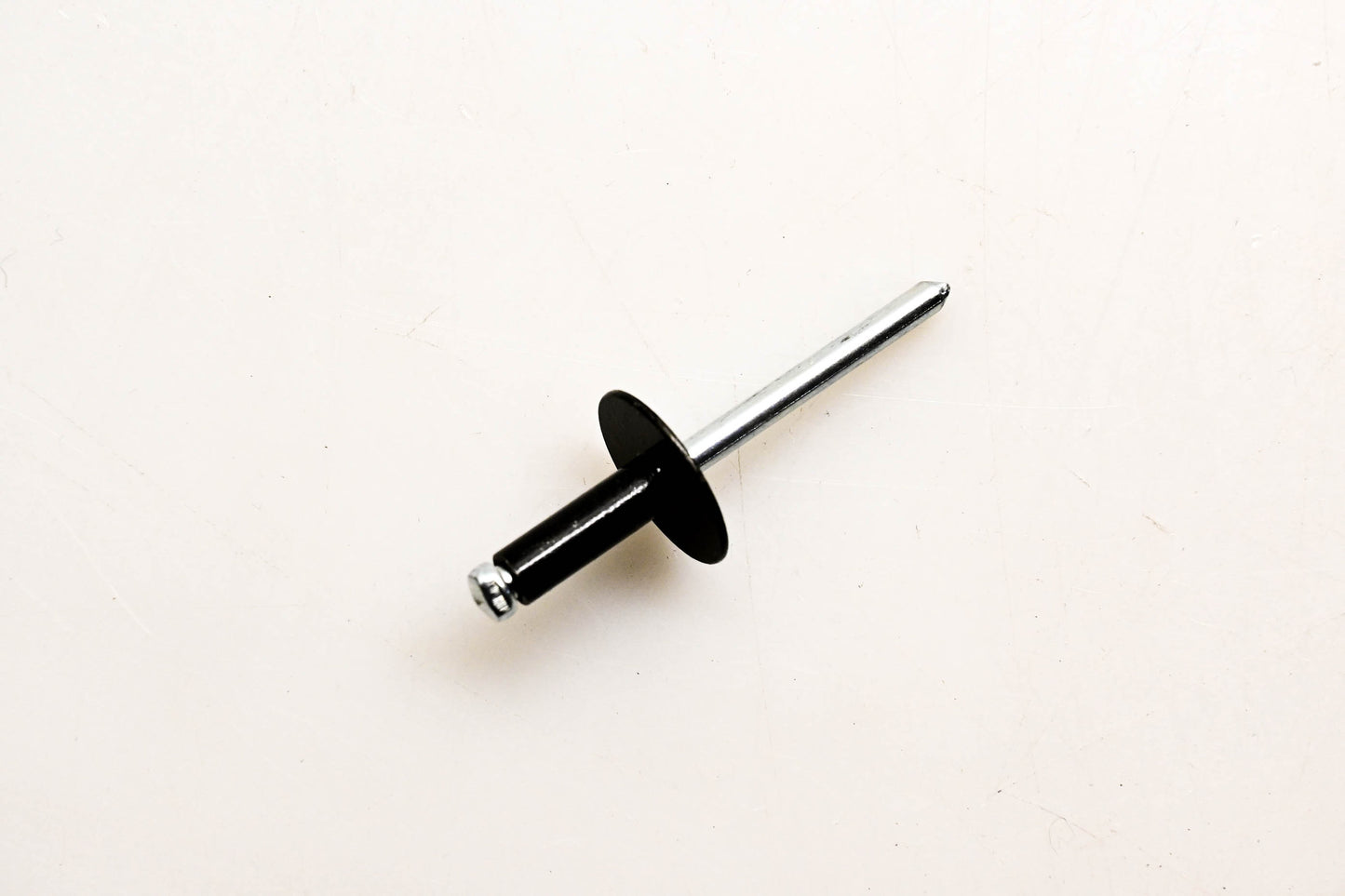 New OEM John Deere M68628 Rivet NOS