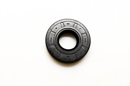 New OEM John Deere M75910 Seal NOS