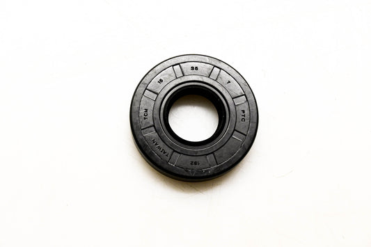 New OEM John Deere M75910 Seal NOS