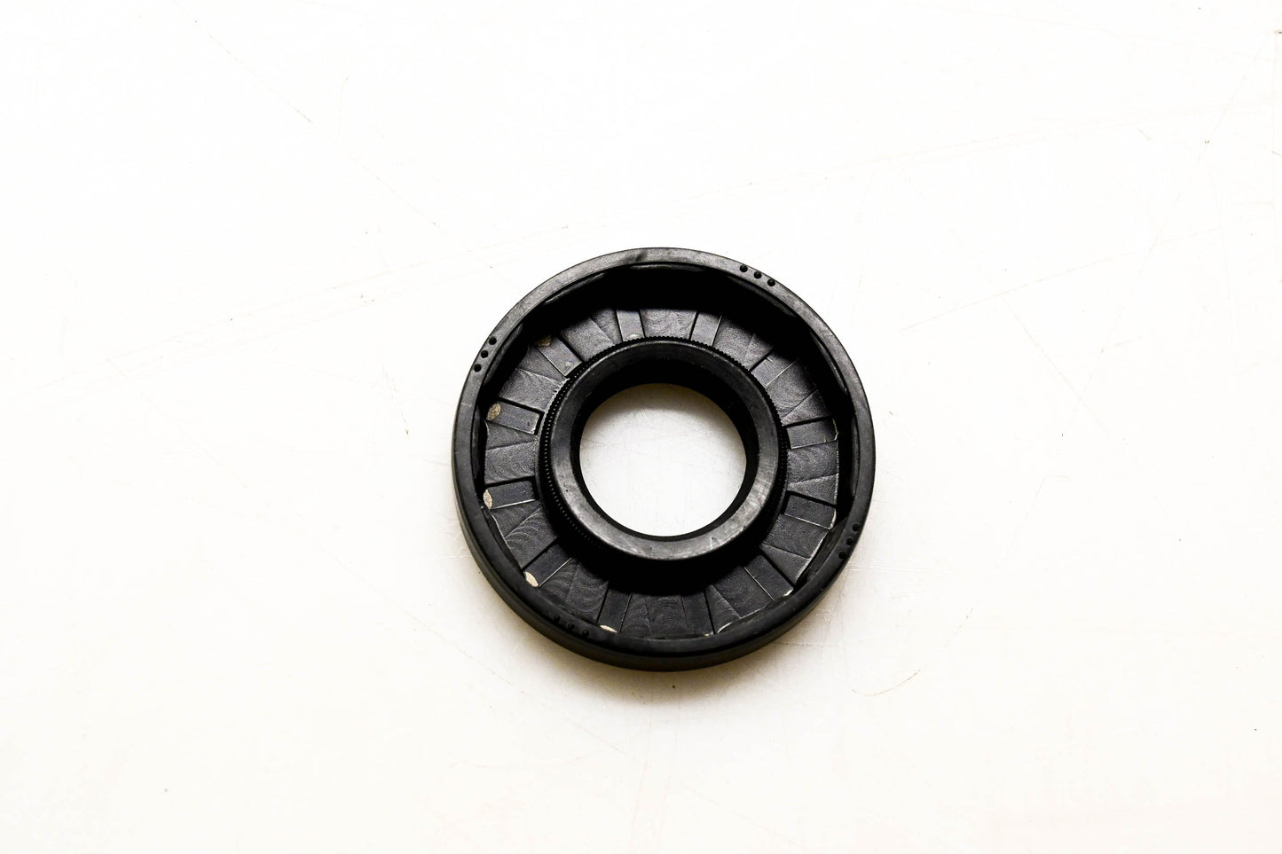 New OEM John Deere M75910 Seal NOS