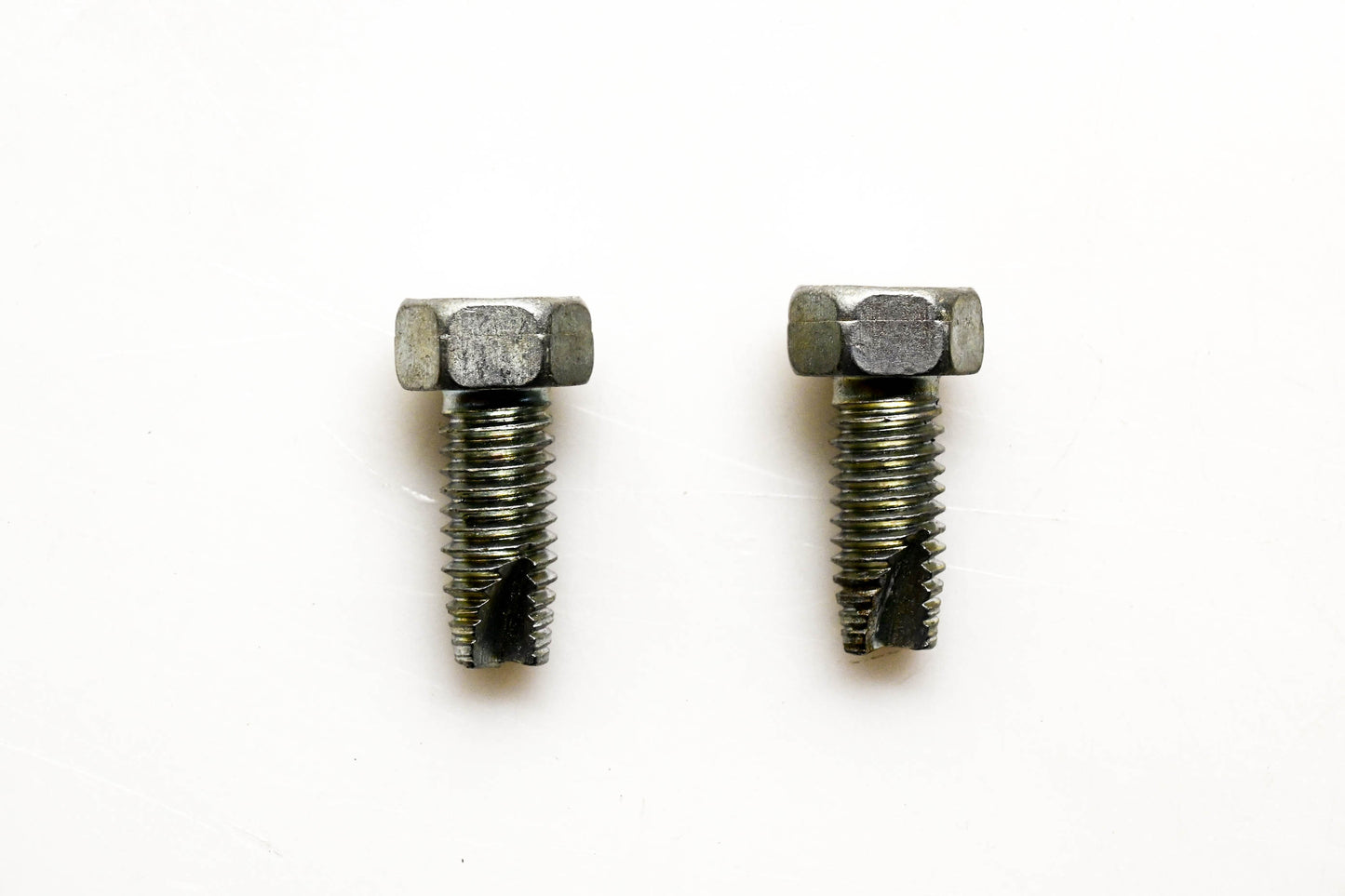New OEM John Deere 37H110 Screws Qty 2 NOS