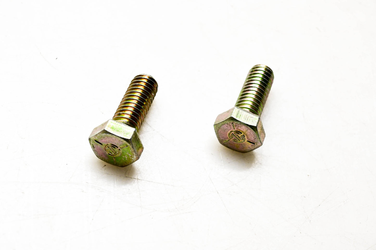 New OEM John Deere 19H2127 Cap Screws 5/16 x 7/8 Qty 2 NOS