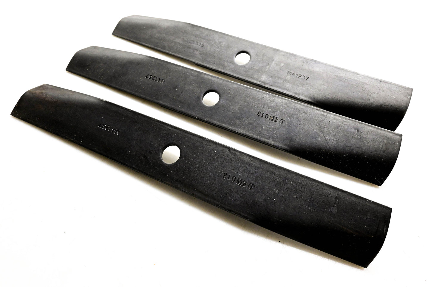 New OEM John Deere M41237 Three Blade Kit NOS