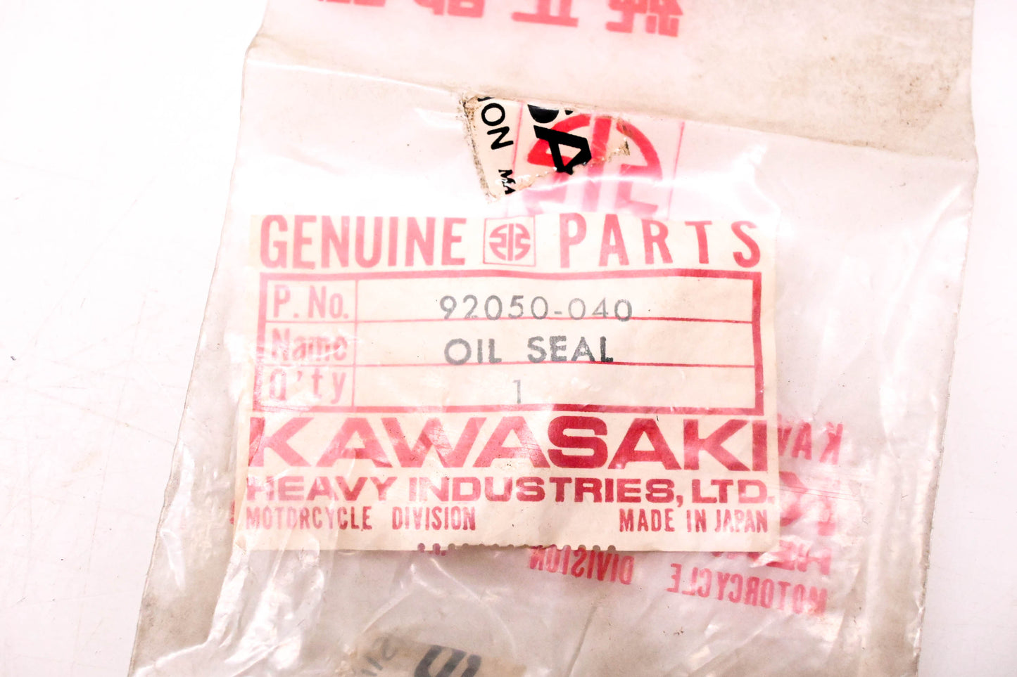 New OEM Kawasaki 92050-040 Oil Seal NOS