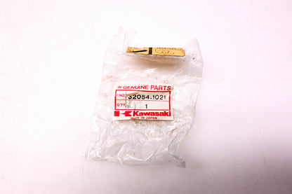 New OEM Kawasaki 32054-1021 Step Bracket NOS