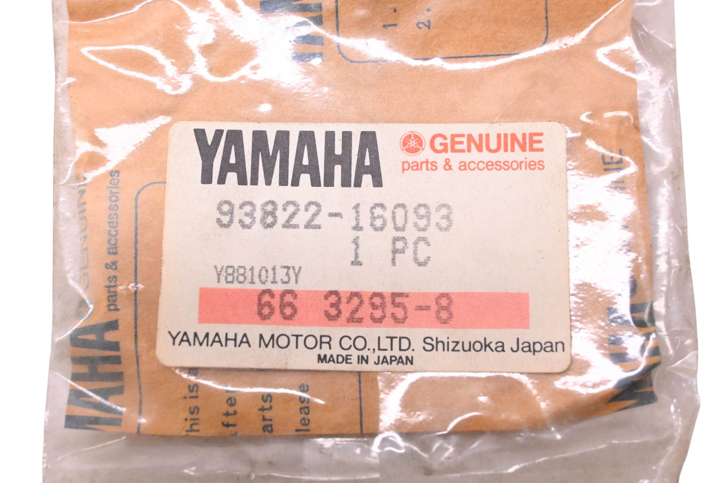 New OEM Yamaha 93822-16093-00 Front Sprocket 16T NOS