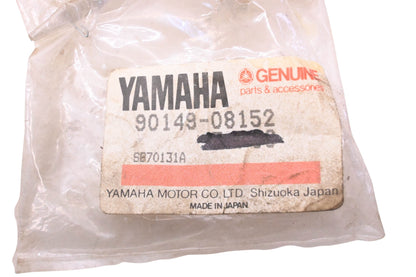 New OEM Yamaha 90149-08152-00 Middle Drive Gear Screw NOS