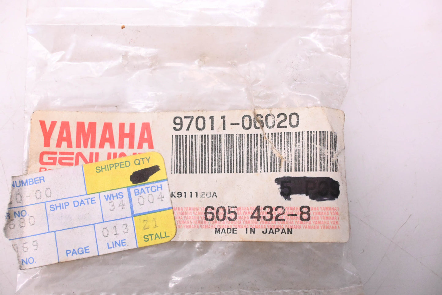 New OEM Yamaha 97011-06020-00 Bolt NOS