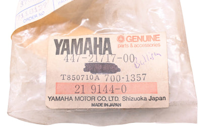 New OEM Yamaha 447-21717-00-00 Side Cover Damper NOS