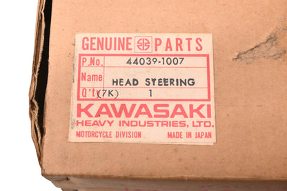 New OEM Kawasaki 44039-1007 Flat Black Steering Stem Upper Triple Tree Clamp NOS
