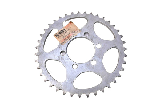 New OEM Yamaha 1W2-25439-00-00 Driven Sprocket 39T NOS
