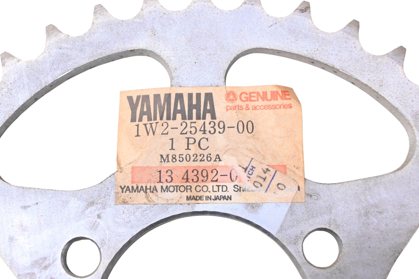 New OEM Yamaha 1W2-25439-00-00 Driven Sprocket 39T NOS