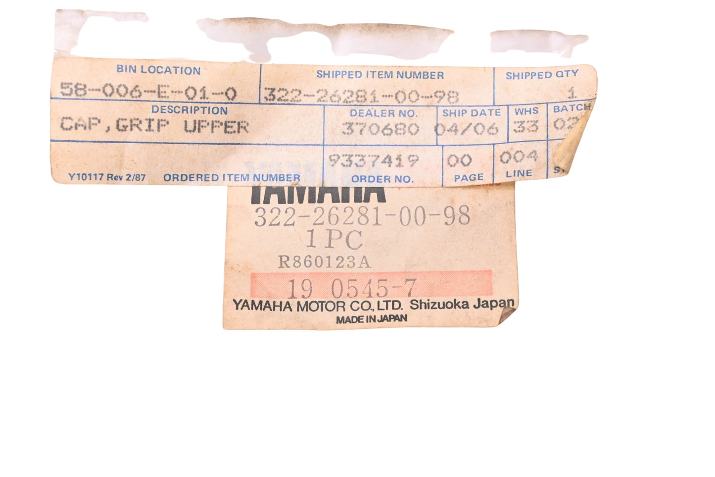 New OEM Yamaha 322-26281-00-98 Upper Grip Cap NOS