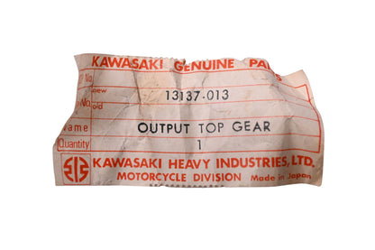 New OEM Kawasaki 13137-013 Output Shaft Top Gear NOS