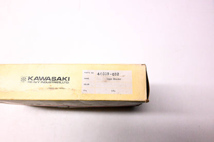 New OEM Kawasaki 44039-032 Steering Stem Head NOS