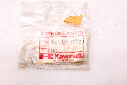 New OEM Kawasaki 92065-065 Fuel Cock Lever Rubber Gasket NOS
