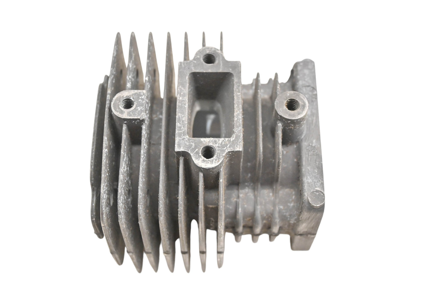 Poulan 530012066, 28479 Chainsaw Cylinder Head NOS