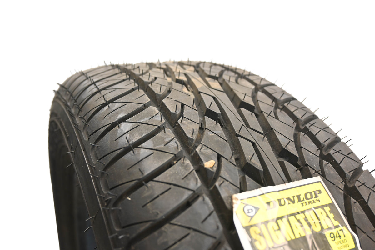Dunlop 266-0020-64, 198538 Signature P215/60R16 94T Touring Tire NOS