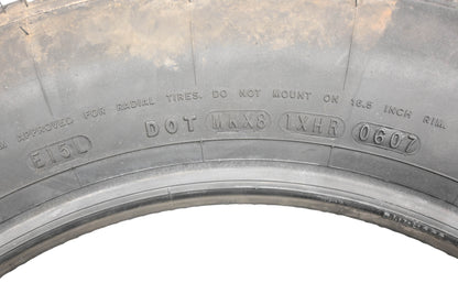 Dunlop 266-0020-64, 198538 Signature P215/60R16 94T Touring Tire NOS