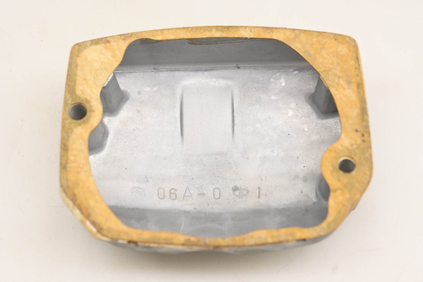 OEM Yamaha 1L9-11157-00-00 Breaker Cover