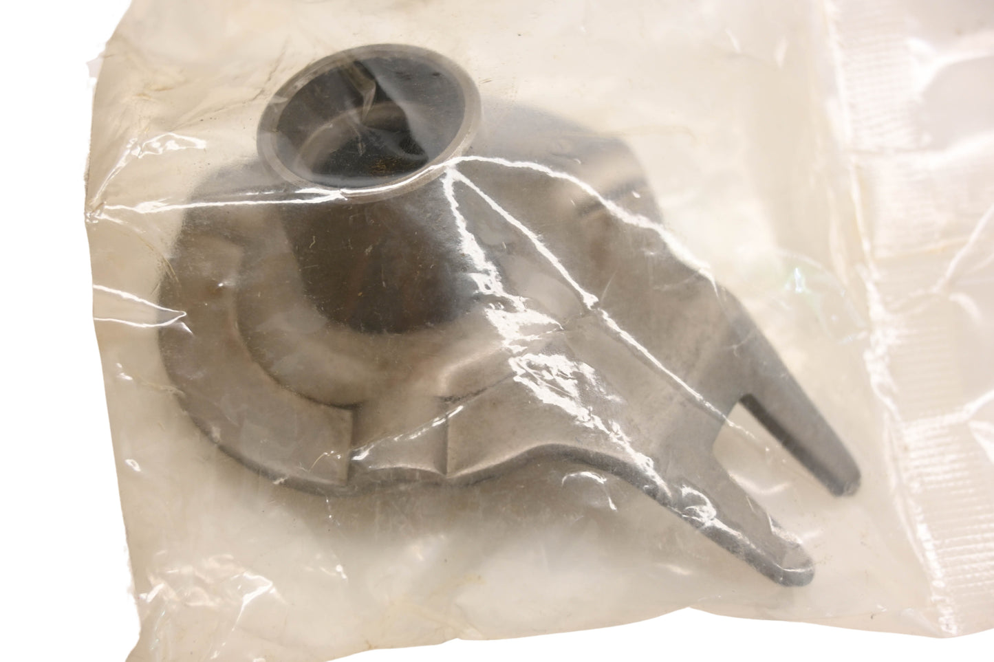 New OEM Yamaha 1YW-18104-00-00 Shift Shaft Guide NOS