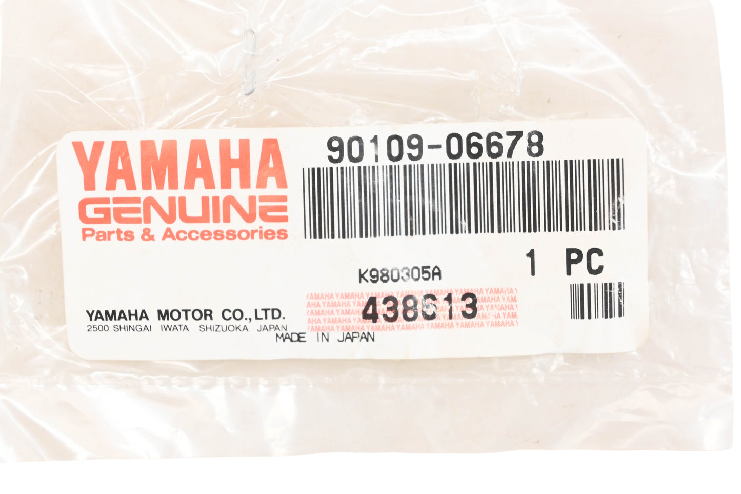 New OEM Yamaha 90109-06678-00 Bolt NOS