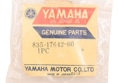 New OEM Yamaha 835-17642-00-00 Nut NOS