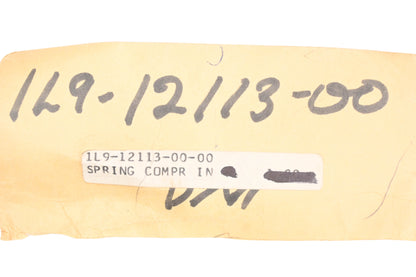 New OEM Yamaha 1L9-12113-00-00 Yellow Inner Valve Spring NOS
