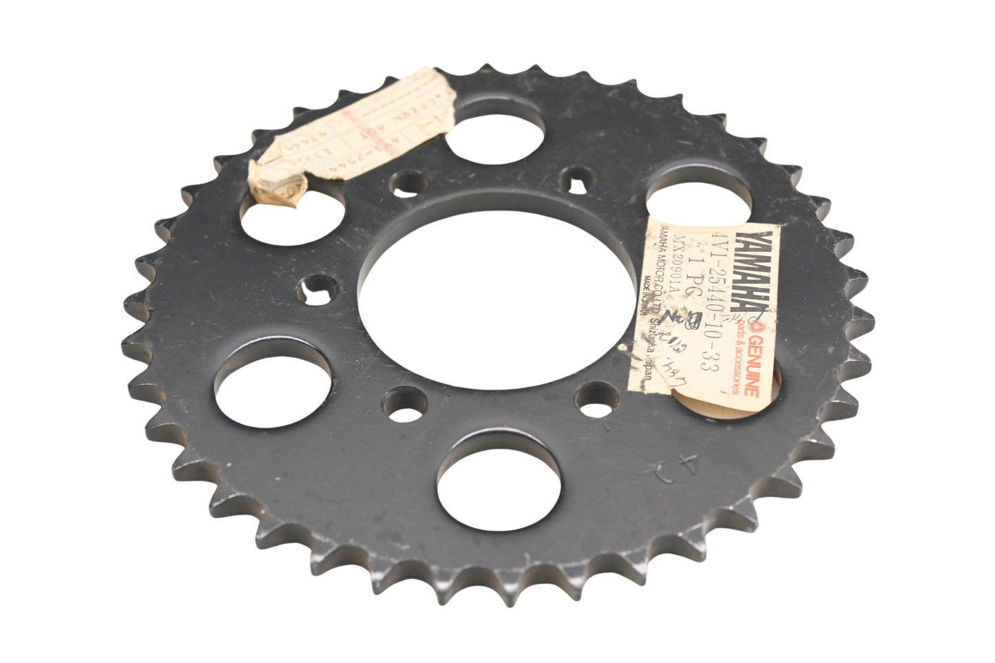New OEM Yamaha 4V1-25440-10-33 40T Sprocket NOS