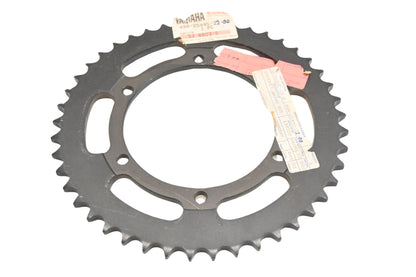 New OEM Yamaha 49A-25445-21-33 45T Sprocket NOS