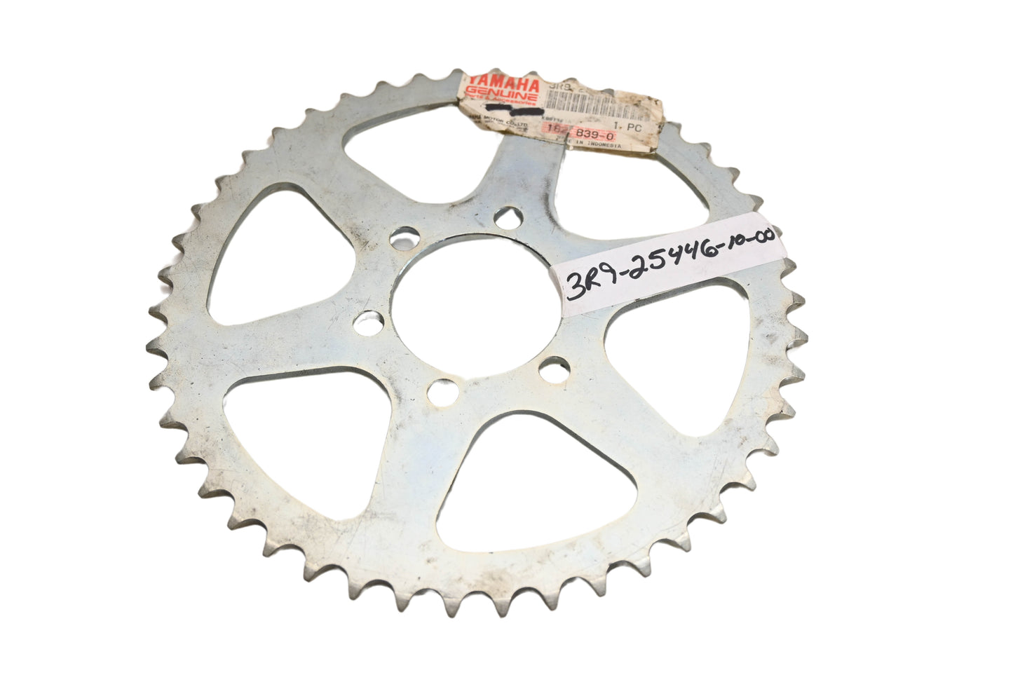 New OEM Yamaha 3R9-25446-10-00 46T Sprocket NOS