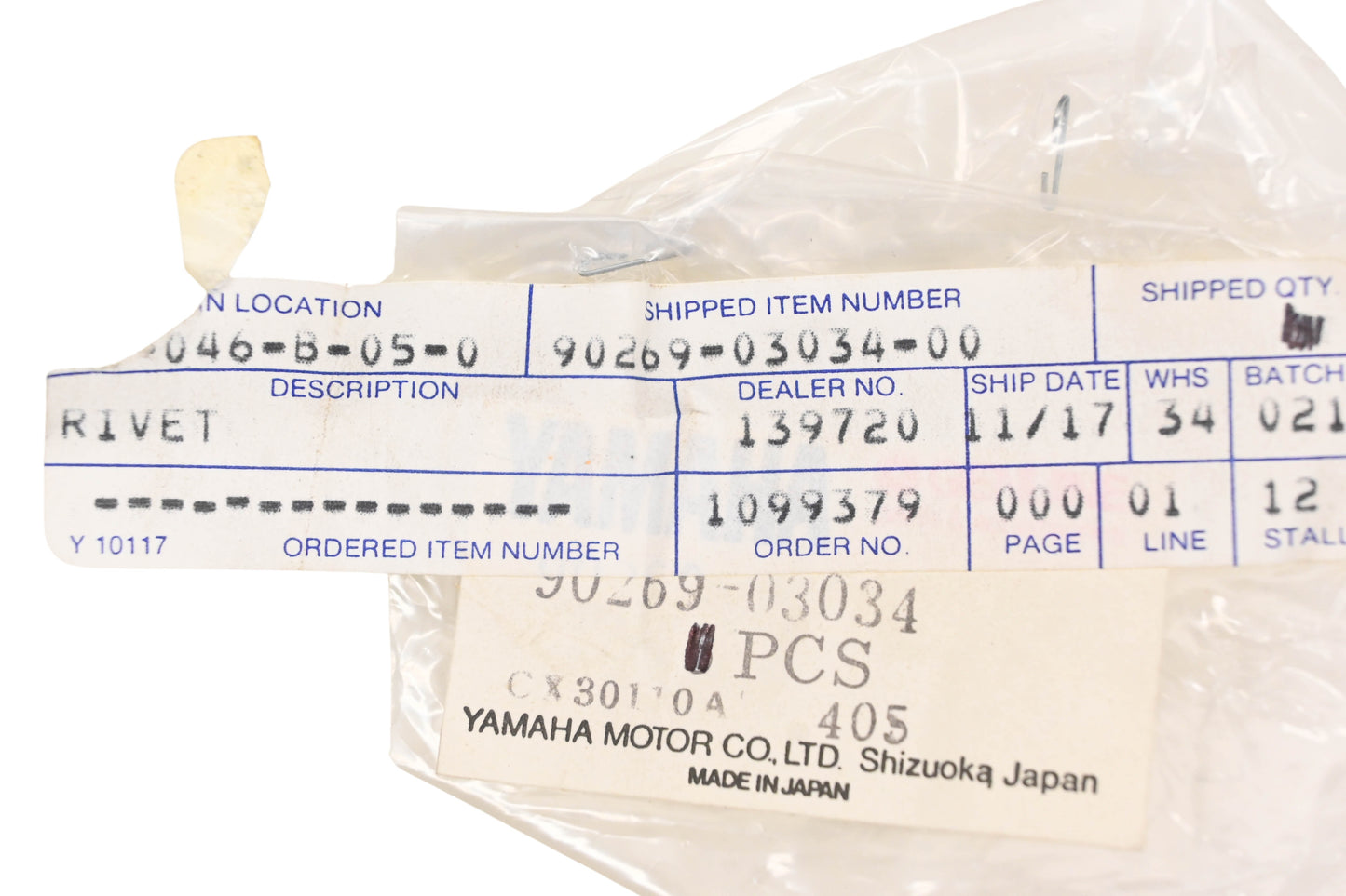 New OEM Yamaha 90269-03034-00 Special Shaped Rivets Qty 2 NOS