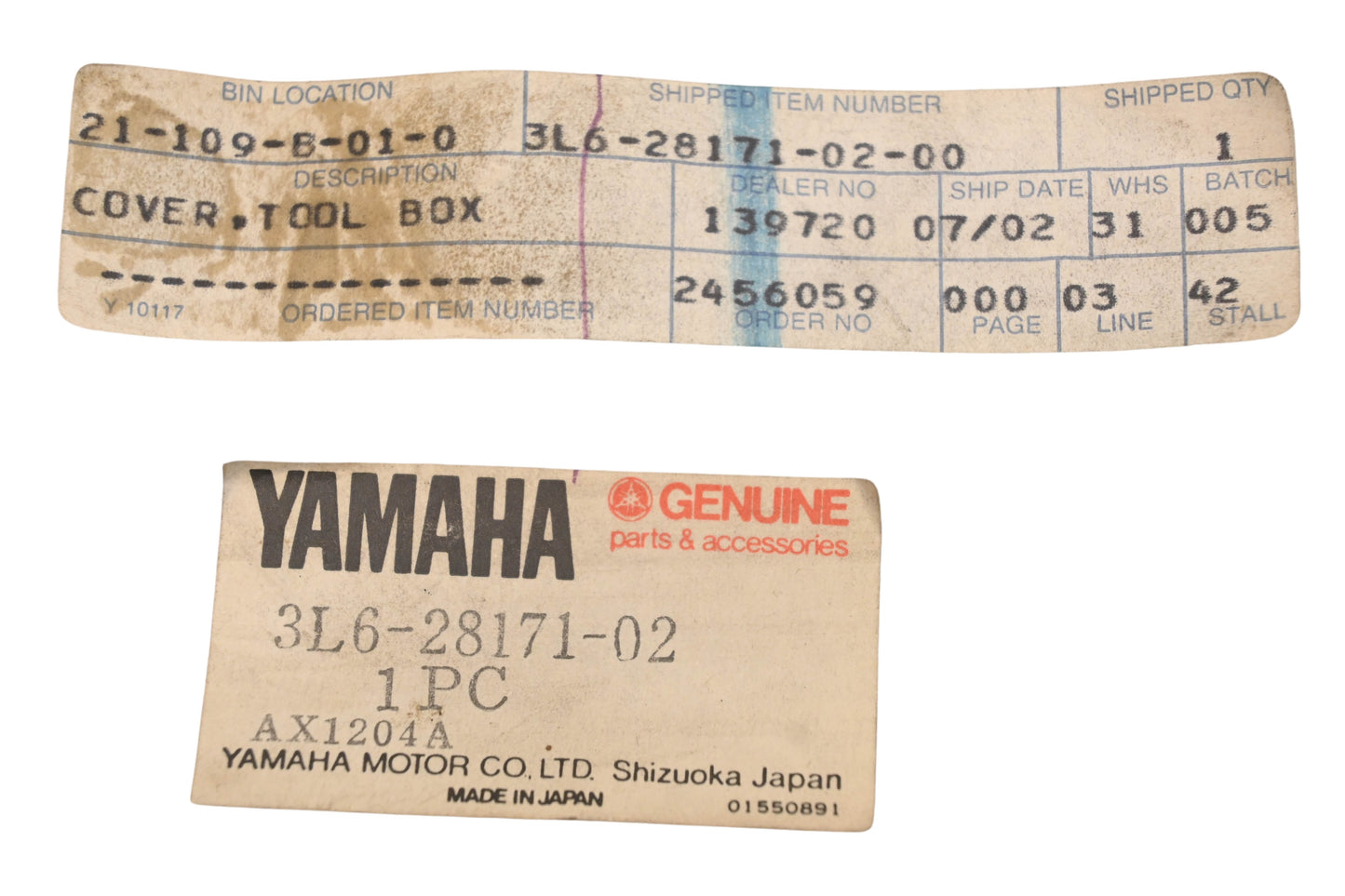 New OEM Yamaha 3L6-28171-02-00 Tool Box Cover NOS