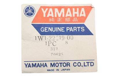 New OEM Yamaha 1W1-22219-00-00 Strut Upper Bracket NOS