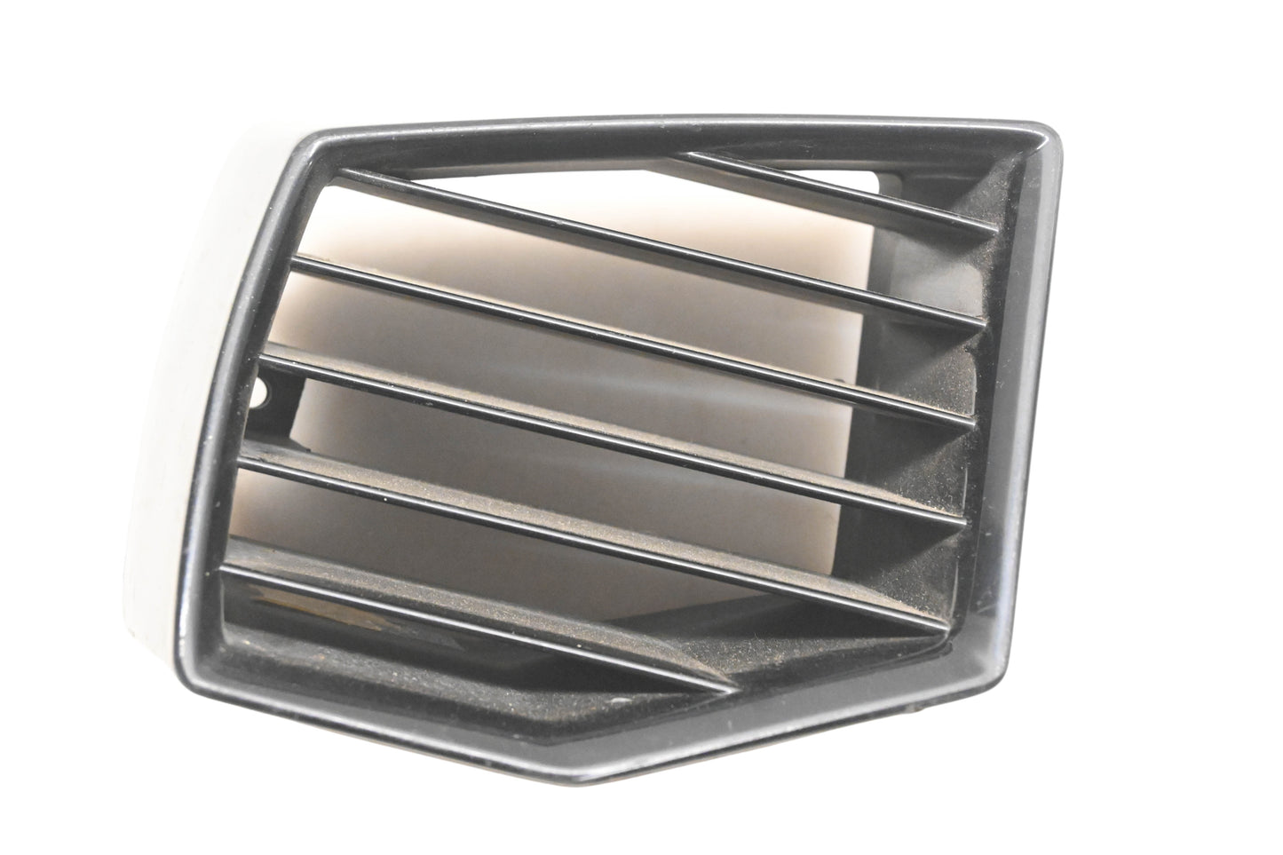 OEM Yamaha 26H-2837N-01-33 Left Air Intake Grill