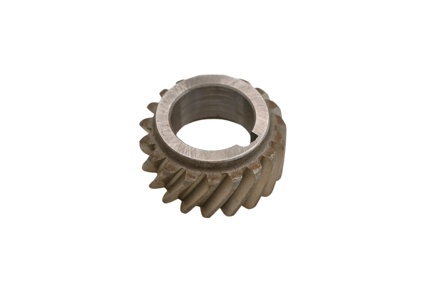 New OEM Yamaha 353-16111-01-00 Primary Drive Gear NOS