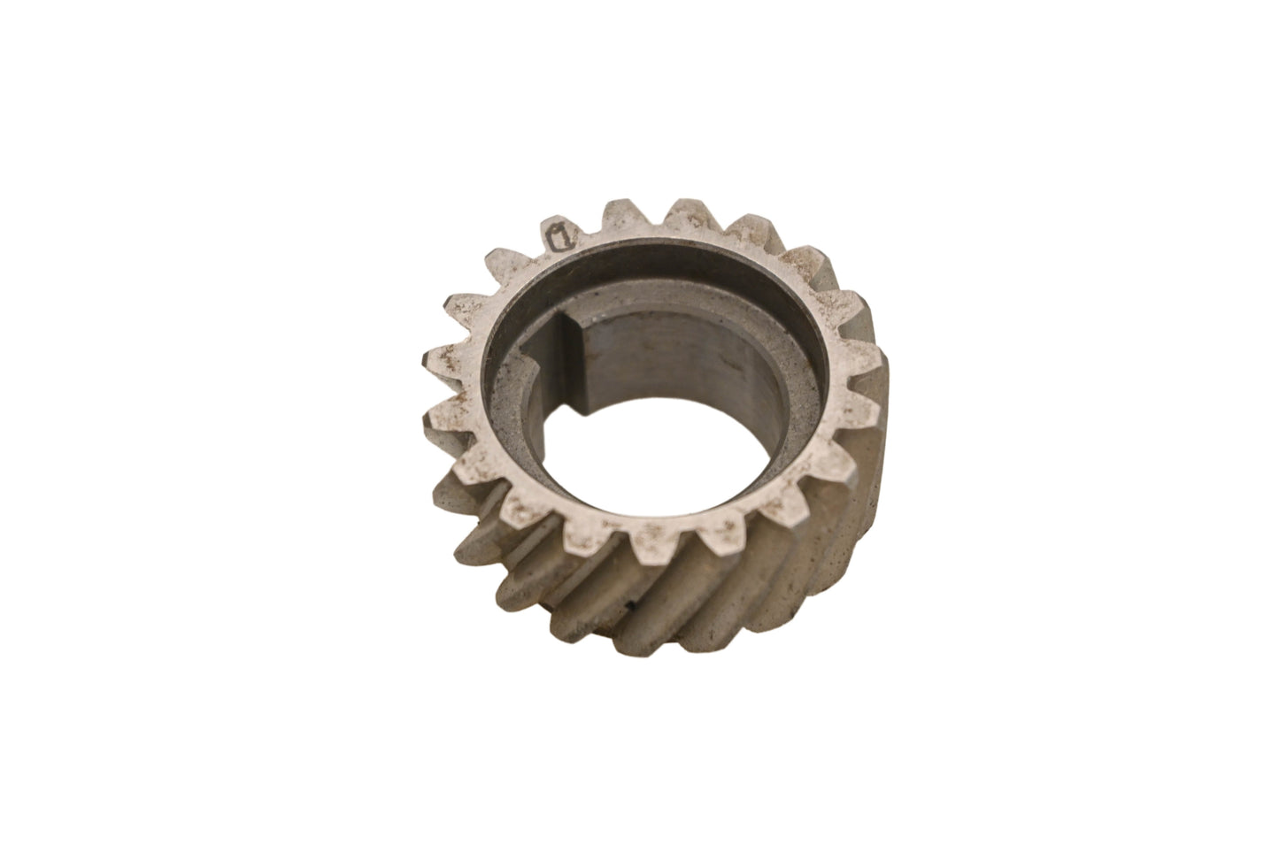 New OEM Yamaha 353-16111-01-00 Primary Drive Gear NOS