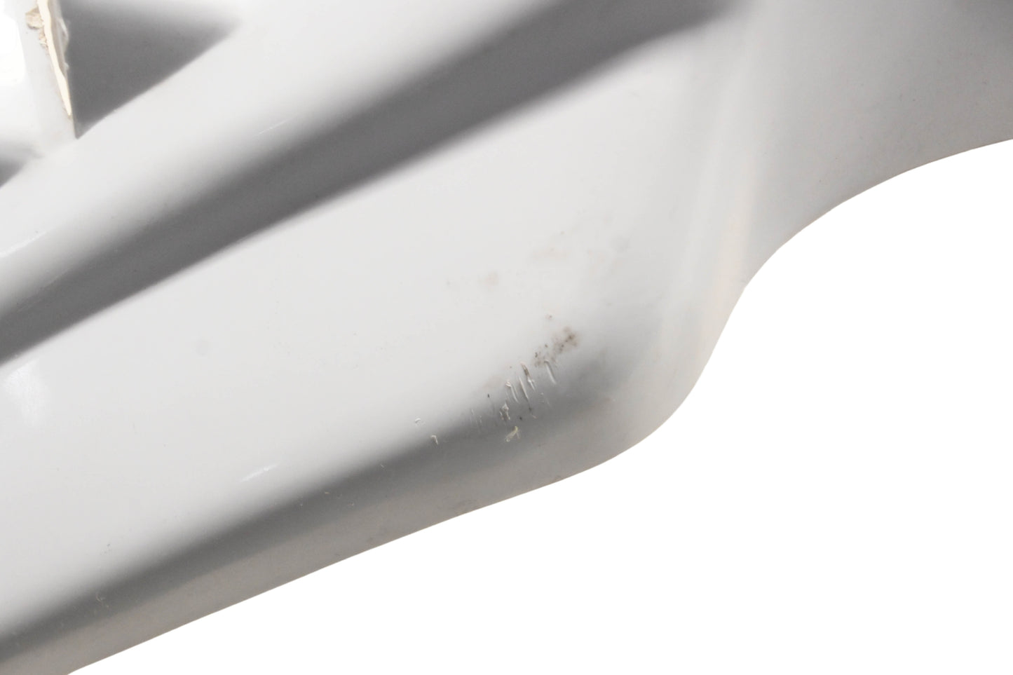 New OEM Yamaha 4BN-F1511-00-00 White Front Fender NOS