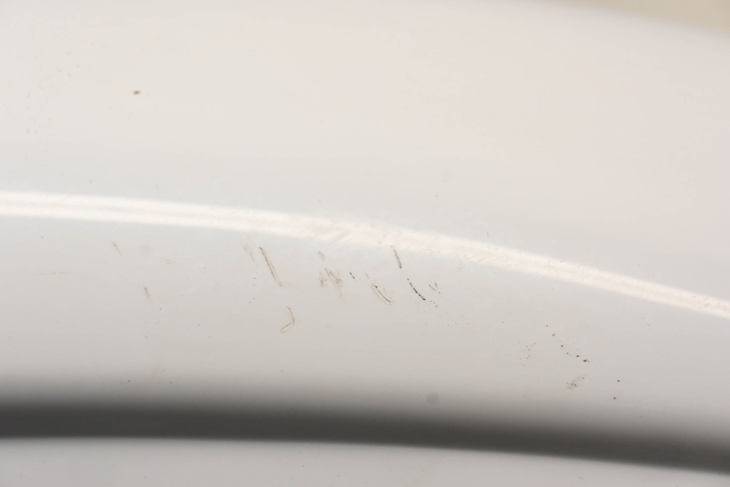 New OEM Yamaha 4BN-F1511-00-00 White Front Fender NOS