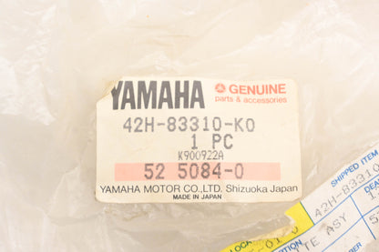 New OEM Yamaha 42H-83310-K0-00 Front Turn Signal Assembly NOS