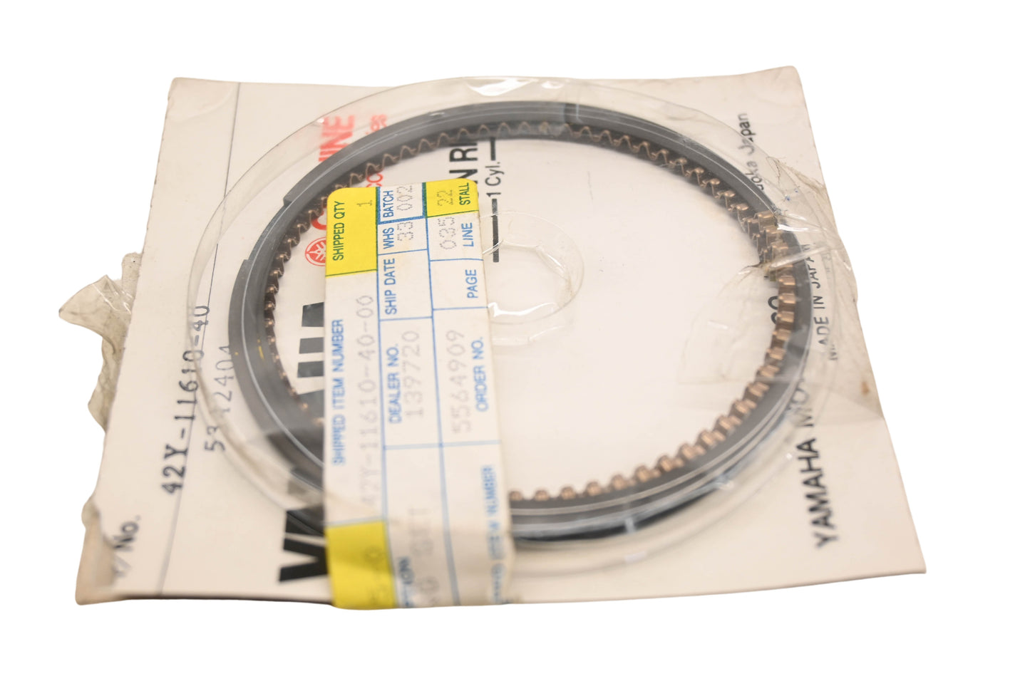 New OEM Yamaha 42Y-11610-40-00 Piston Ring Kit NOS
