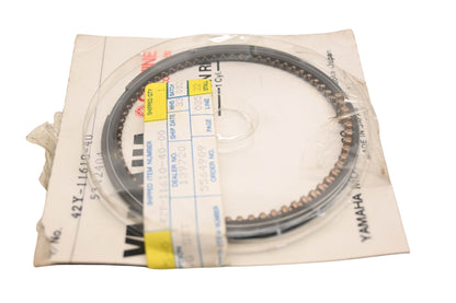 New OEM Yamaha 42Y-11610-40-00 Piston Ring Kit NOS