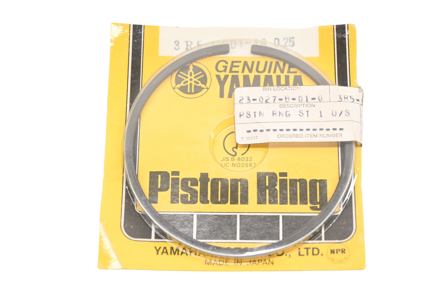 New OEM Yamaha 3R5-11601-10-00 Piston Ring Kit NOS