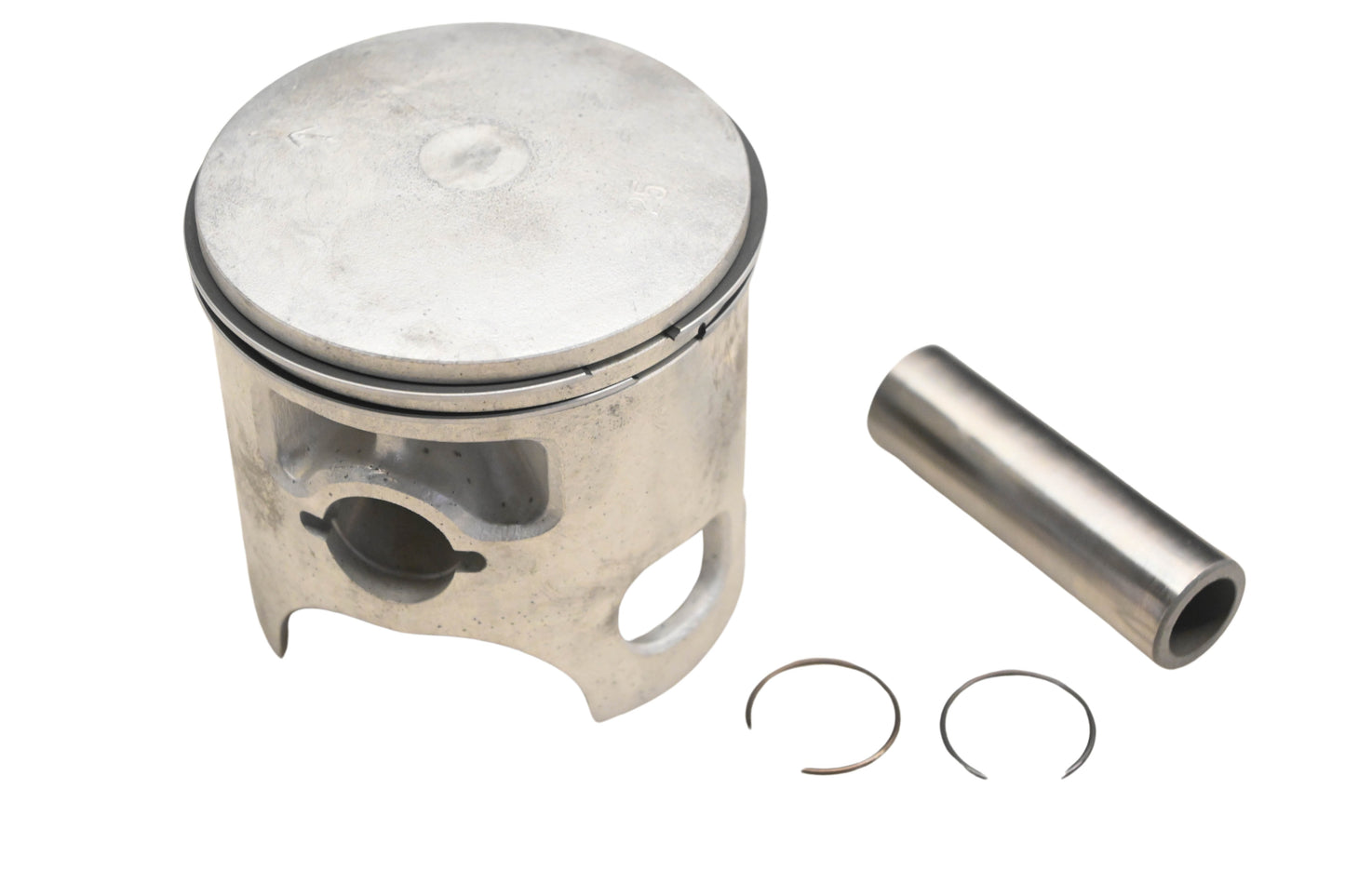 New OEM Yamaha 4V5-11630-10-00 Piston Kit NOS