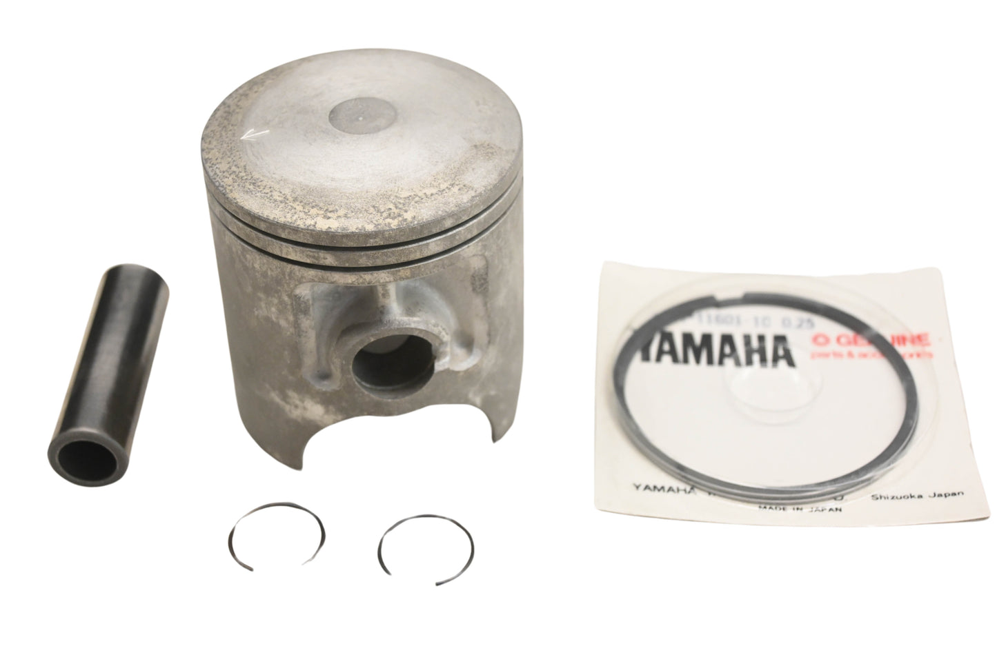 New OEM Yamaha 24Y-11630-10-00 Piston Kit NOS