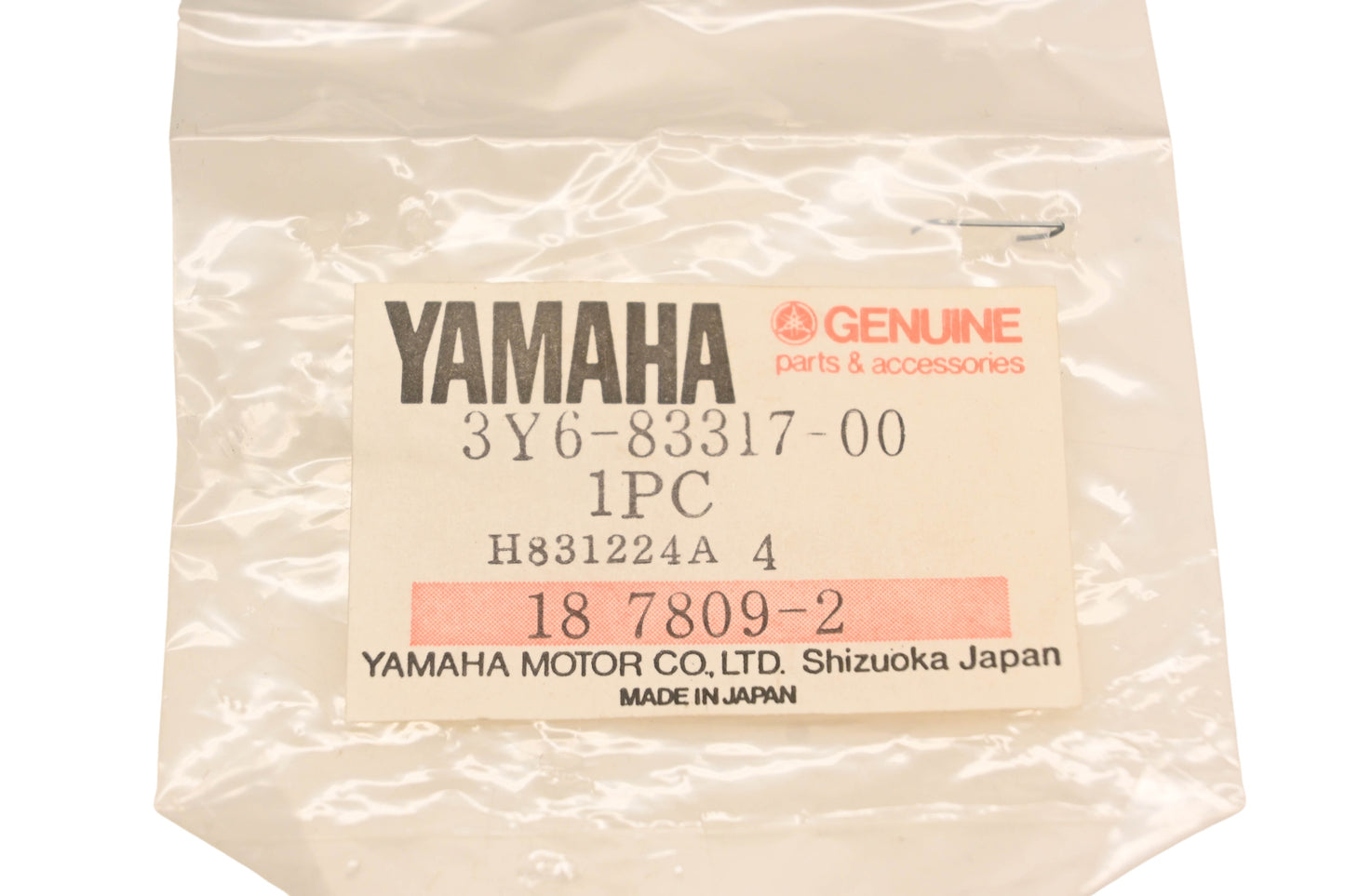 New OEM Yamaha 3Y6-83317-00-00 Flasher Mount Bolt NOS