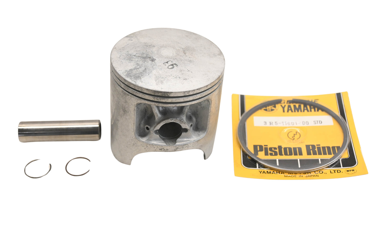 New OEM Yamaha 4V4-11630-00-00 Piston Kit NOS