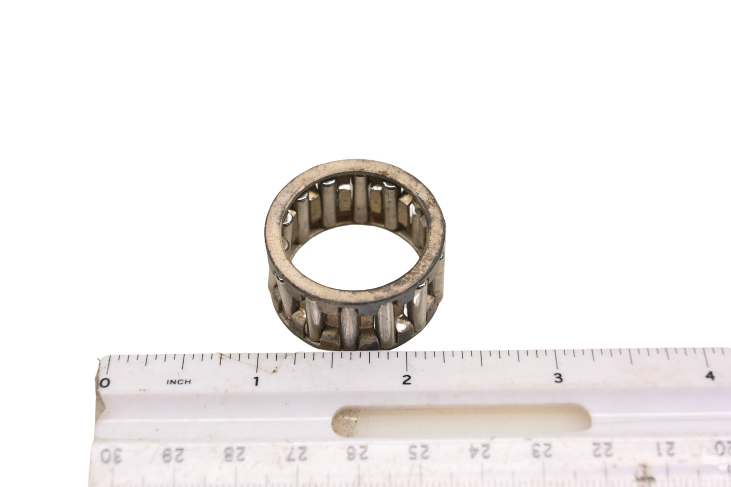 New OEM Yamaha 93310-424L8-00 Cylinder Bearing NOS