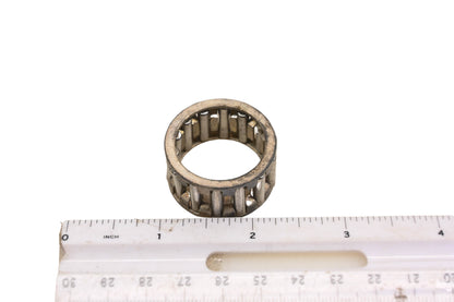 New OEM Yamaha 93310-424L8-00 Cylinder Bearing NOS