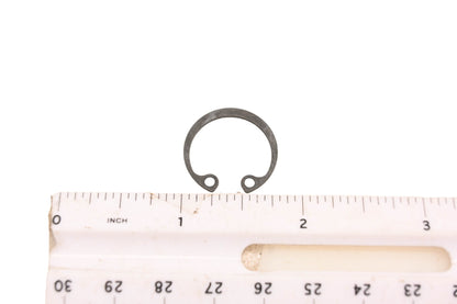 New OEM Yamaha 93420-19047-00 R-Type Circlip NOS